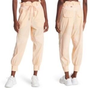 Free People Movement Track Pants Peach Size L Drawstring. NWT, 🎄☃️SHIPS FREE🎄☃️